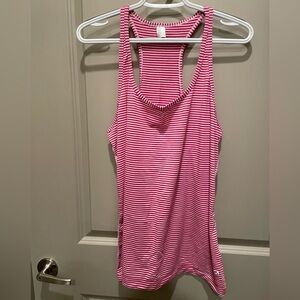 Gap Fit exercise top women’s size XL never worn. Pink striped workout top Barbie